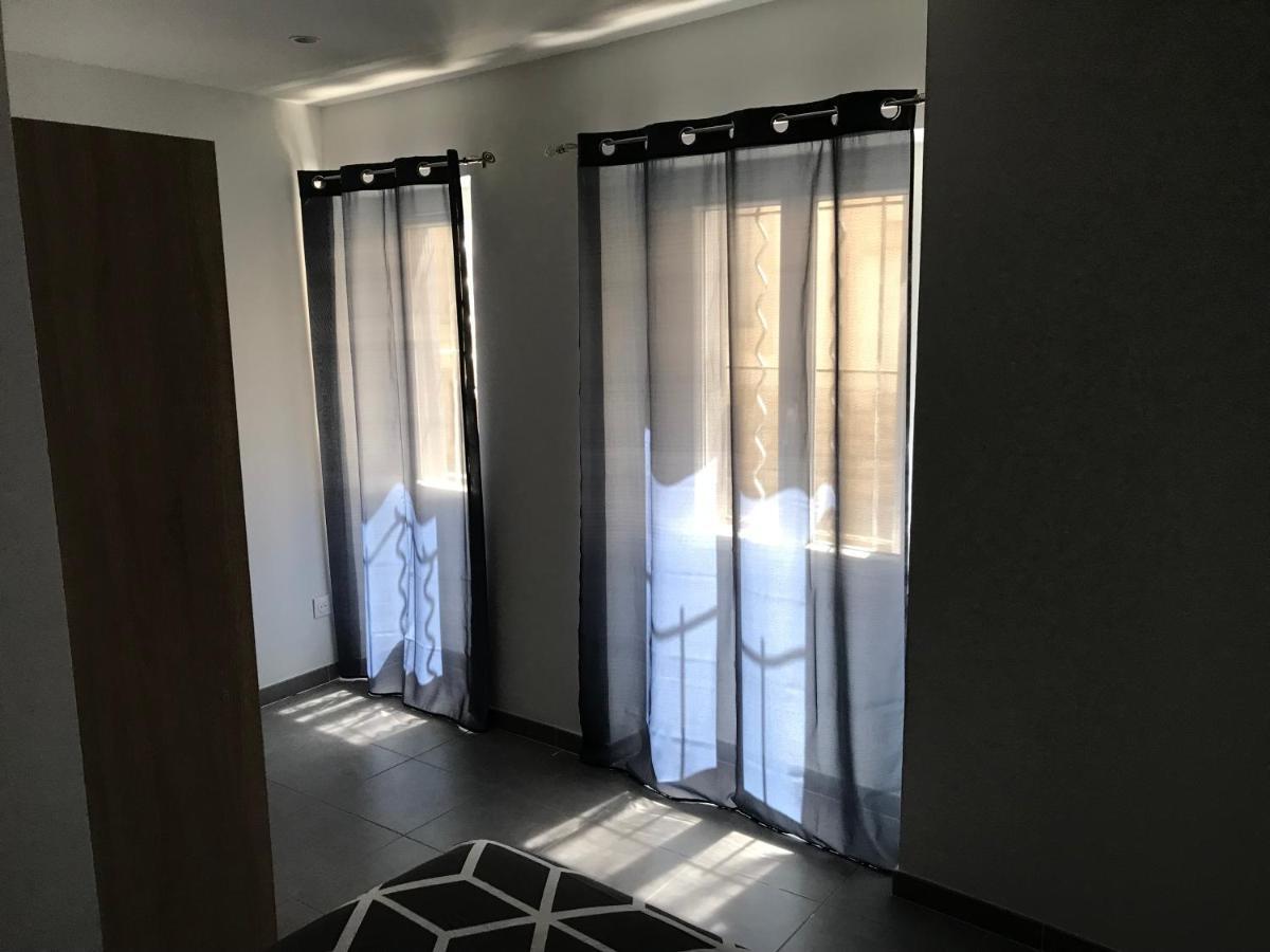 Ferienwohnung Le Benedictins Nîmes Exterior foto
